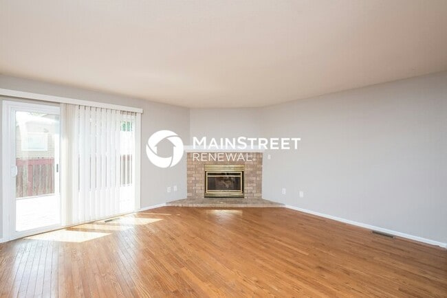Photo - 4 Bedroom Pet-Friendly Home in Aurora, CO with Main Street Renewal