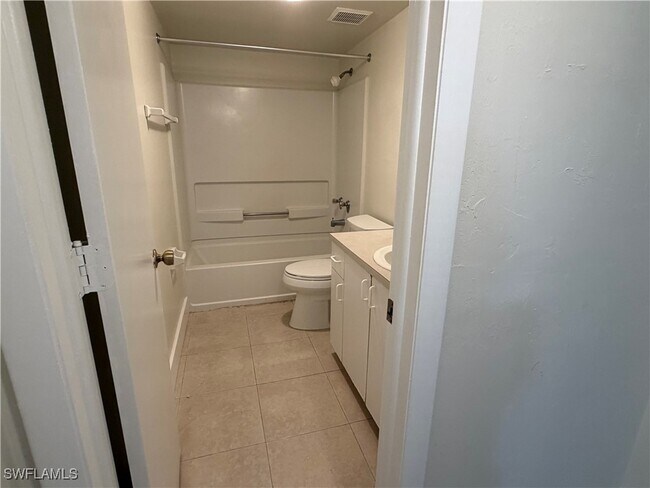 Photo - 4210 Looking Glass Ln Unit 4215