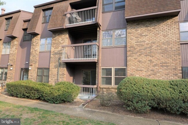 Photo - 1914 Old Stone Mill Dr