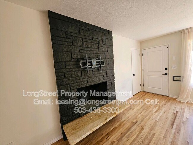 Photo - 6515 SE Steele St