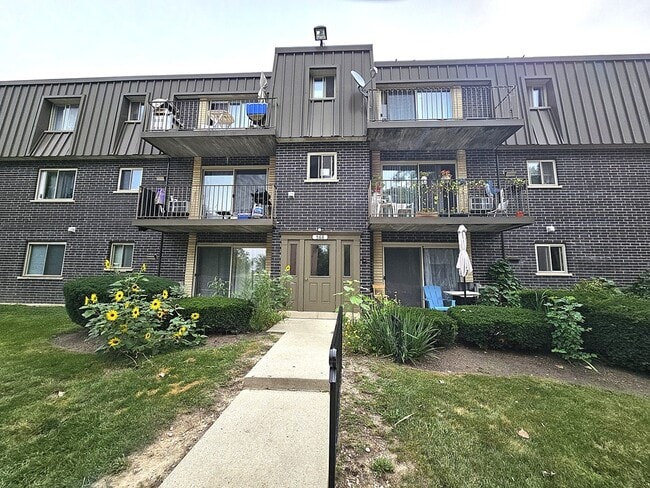Building Photo - 568 Fairway View Dr Unit 2J
