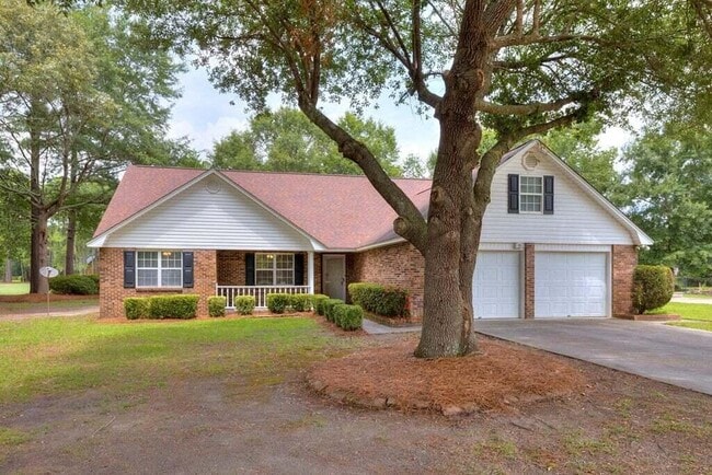 Photo - 15 Killarney Ln
