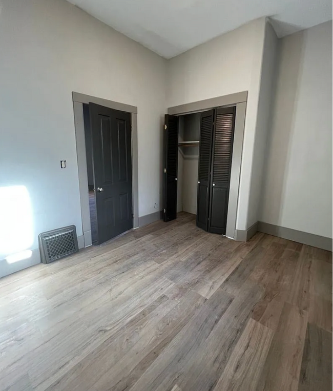 Photo - 1025-1027 Redfield Unidad 1025