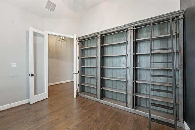 Photo - 197 Left Frk Dr