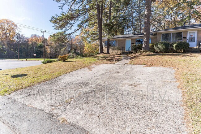 Photo - 3101 Erskine Dr