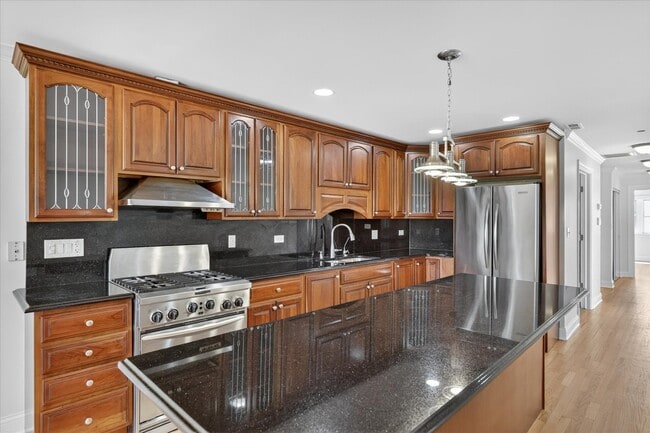 Photo - 7036 Cermak Rd Unit 2