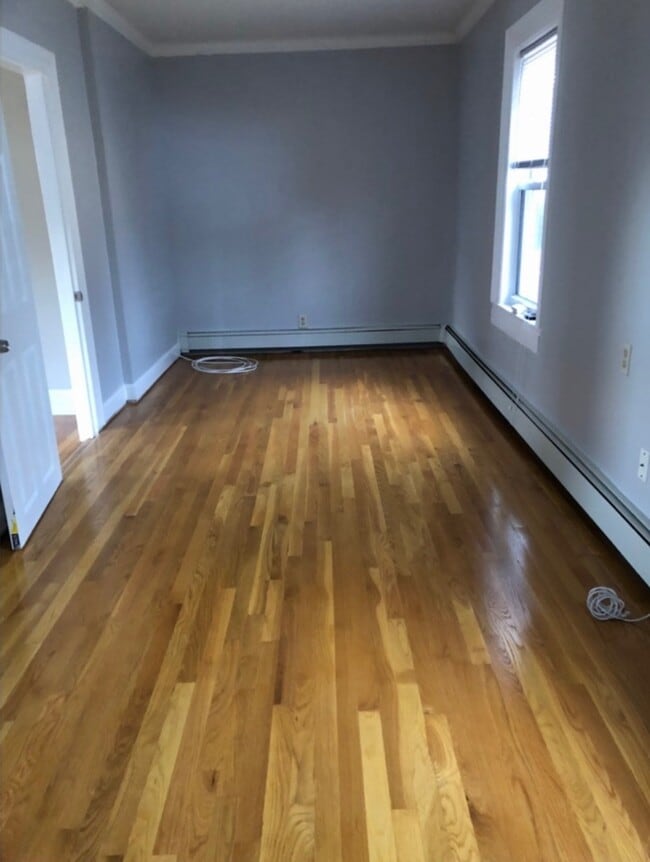 22 Lawrence St Unit 2