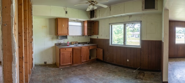 Photo - 4521 Oakwood Ave