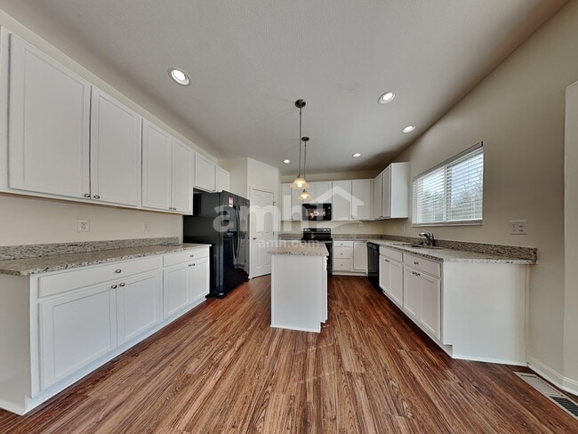 Photo - 1067 Carrington Pl