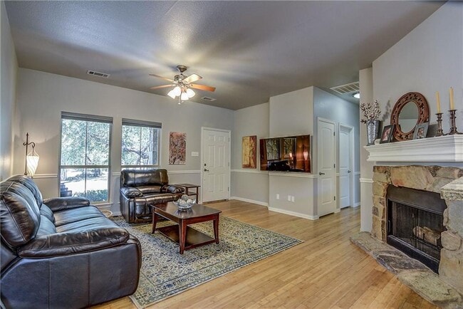 Photo - 17106 Oak Cliff Cir