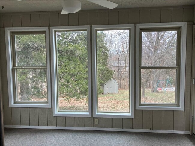 Photo - 21 Farnham Dr