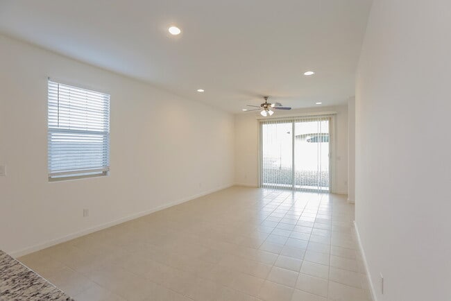 Photo - 10746 W Bloch Rd