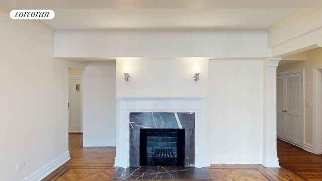 Photo - 210 E 68th St