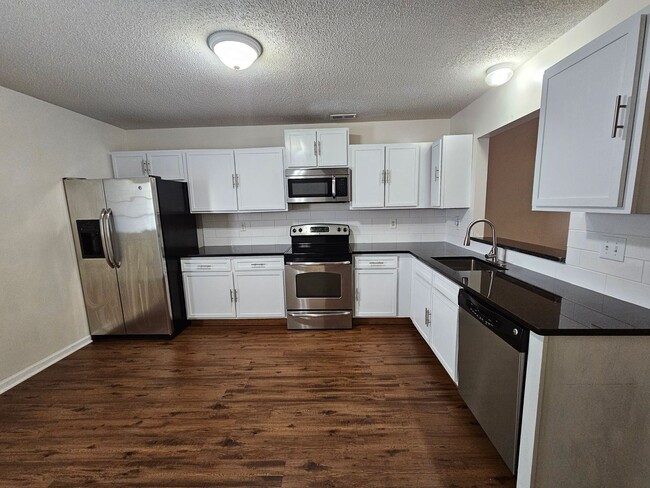 Photo - Affordable Townhome In Hunter's Creek!