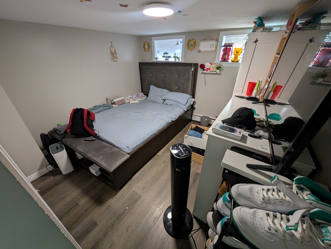 Room 1 - 111 Gage Ave Unit 1