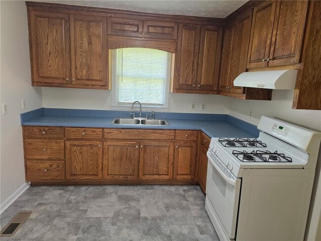 Photo - 1579 Rockbridge Rd