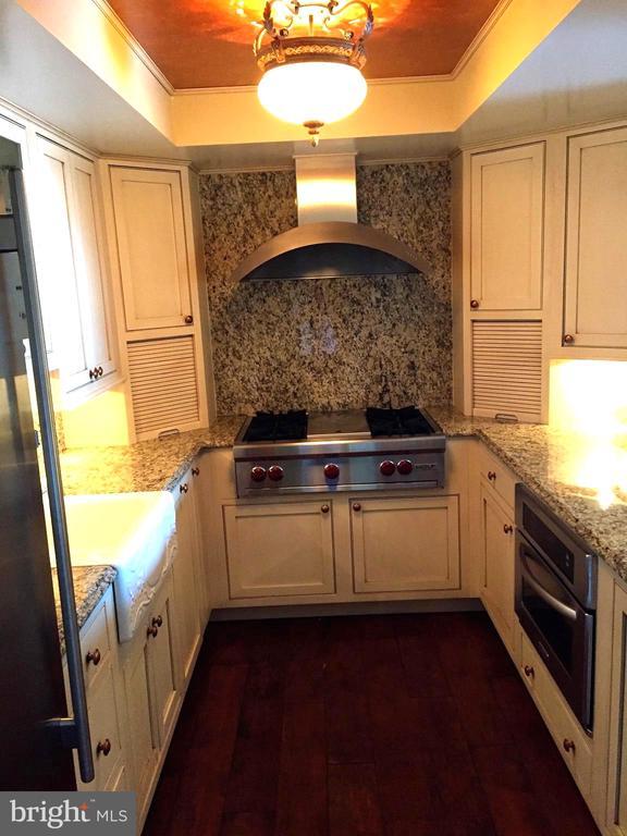 Building Photo - 28 Main St