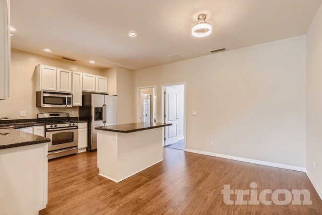 Photo - 3446 E Avalon Dr