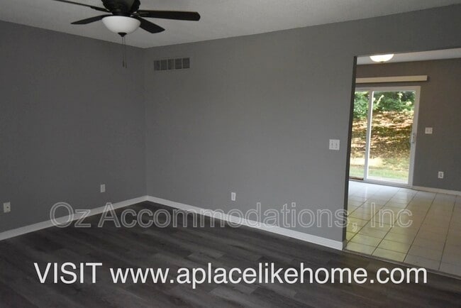 Building Photo - 4530 NW 57th St Rental