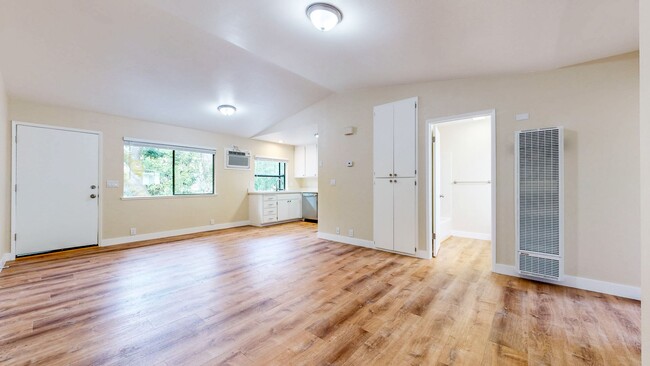 Photo - 1311 Spring St Unit 5