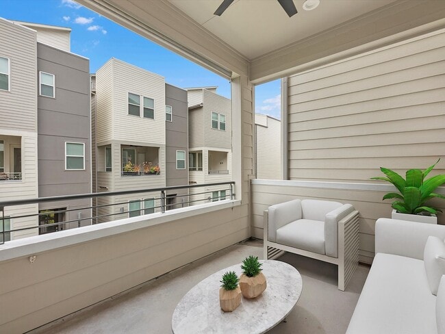 Photo - 2727 Clinton Dr