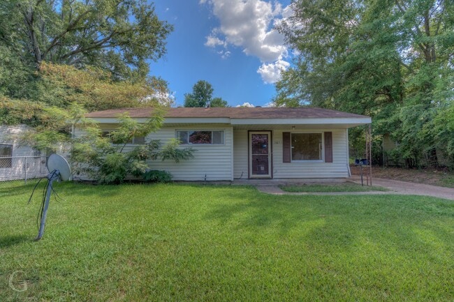 Photo - 3051 Amherst St