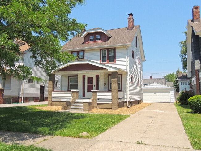 3 Bed - 1.5 Bath Colonial for Rent - 3 Bed - 1.5 Bath Colonial for Rent House