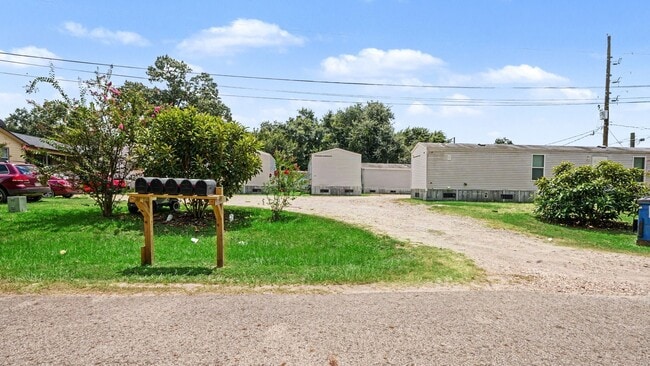 Photo - 25024 Twin Oaks Dr