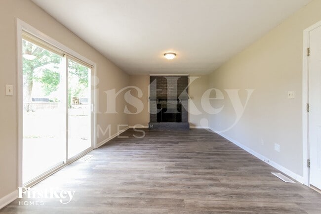 Photo - 6005 Dollar Hide S Dr