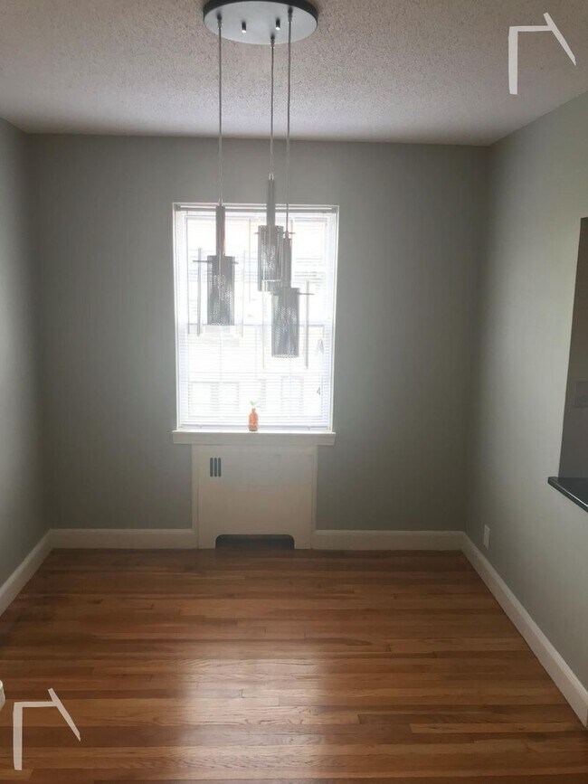 Photo - Nicely renovated 2 bed with in-unit laundry in Coolidge Corner!
