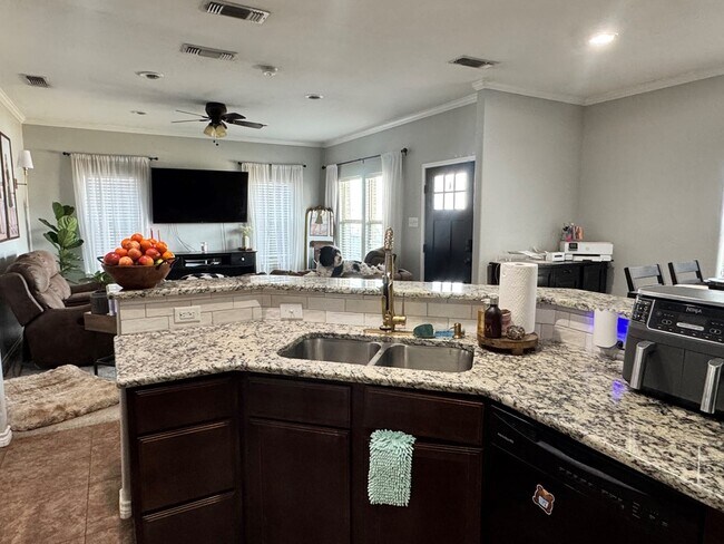 Photo - 405 NW 13th St