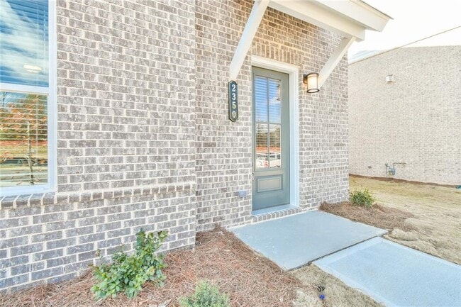 Photo - 2350 Whistler Wy NE