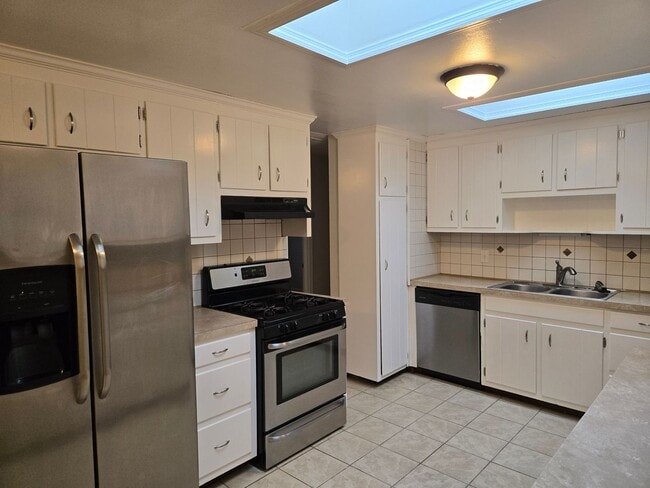 Photo - 4 Bedroom Single Family Home in Hampton