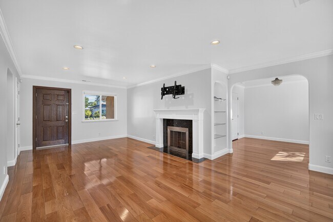 Photo - 879 S Knickerbocker Dr