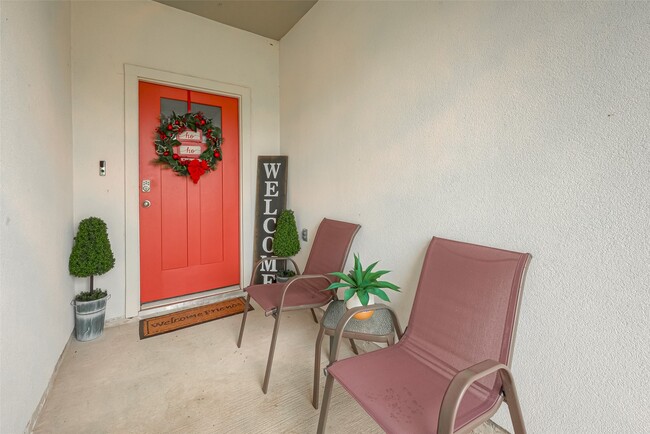 Photo - 17 Desert Spring Ln