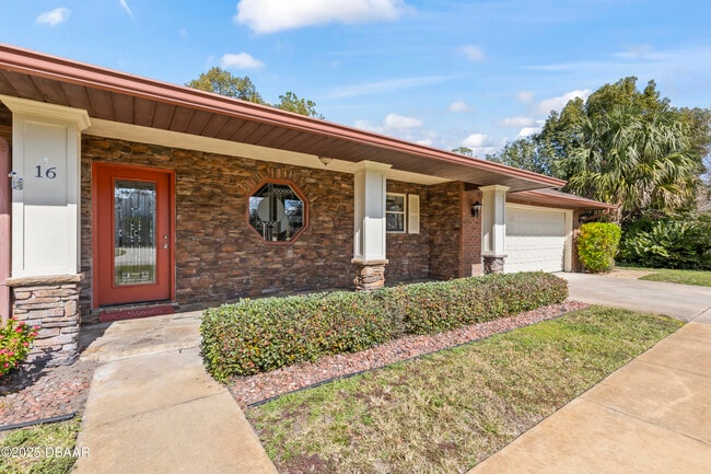 Photo - 16 Forest View Way