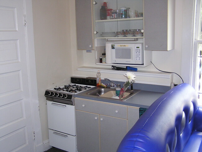 Building Photo - 398 Linden Walk Unit #1