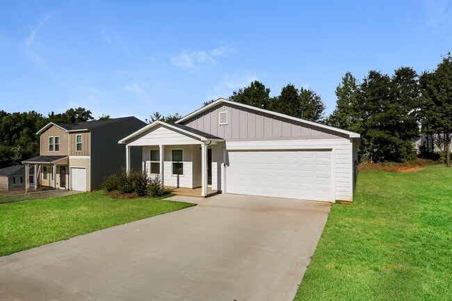 Photo - 161 Queens Cir