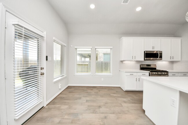 Photo - 9019 Emerald Cane Dr