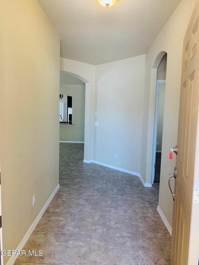 Photo - 3837 Loma Cristobal