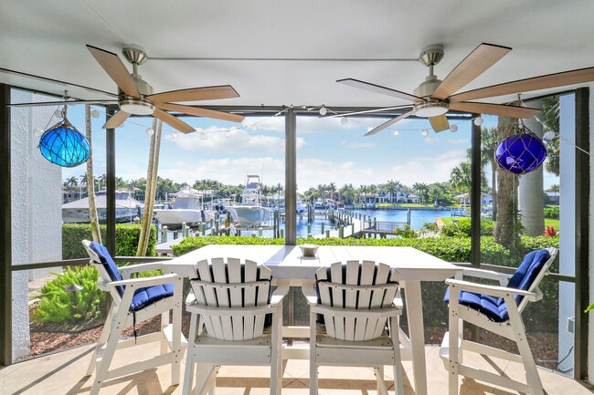 Photo - 515 Bay Colony Dr N