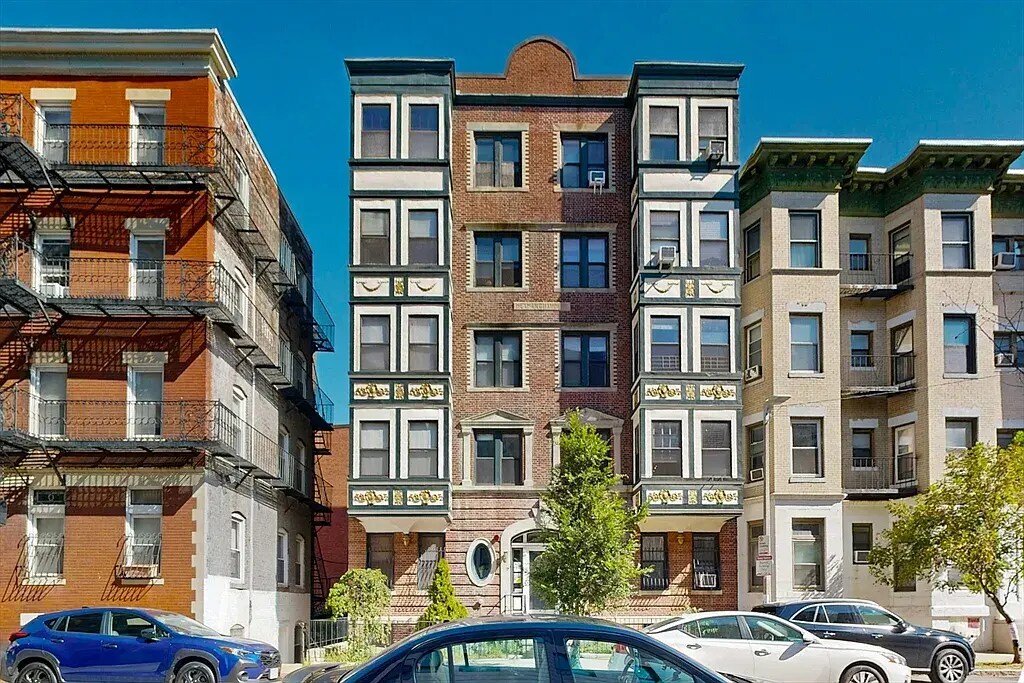 Photo - 75 Burbank St Unit 203