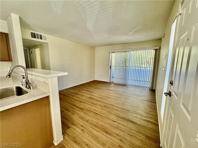 Photo - 3060 Casey Dr Unit 204