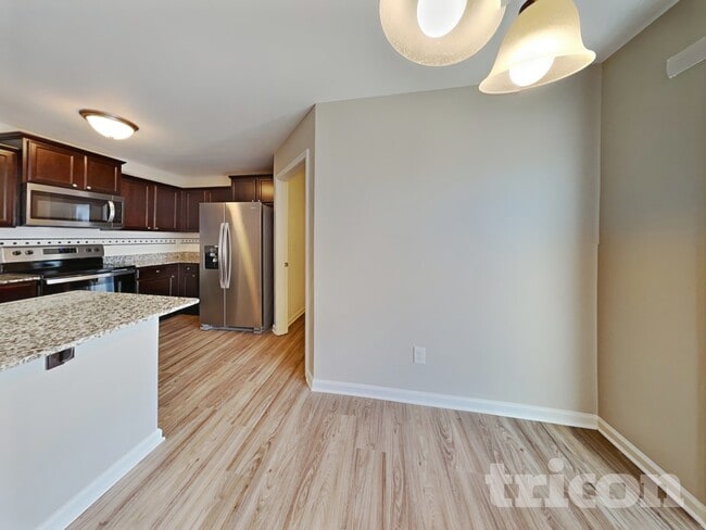 Photo - 629 Deertrack Run