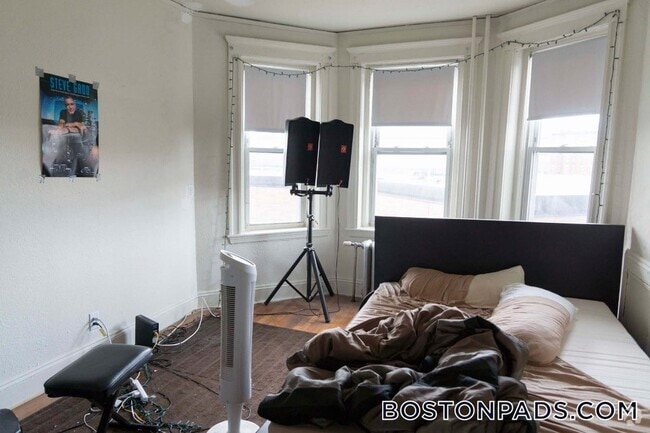 Building Photo - 1163 Boylston St Unit 29 Rental
