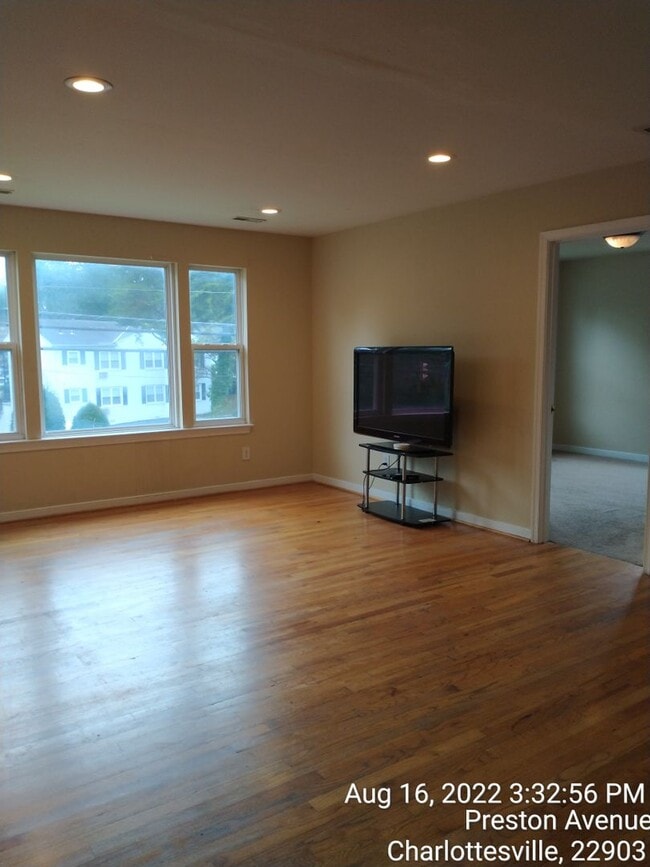Photo - 1100 Preston Ave