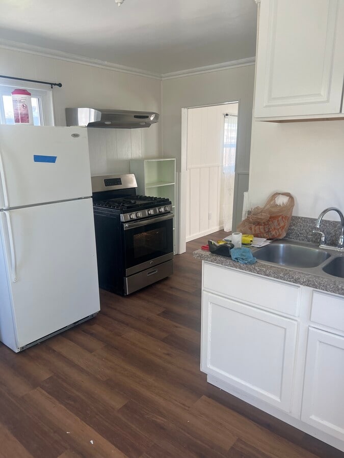 back house smaller room - 13216 McKinley Ave