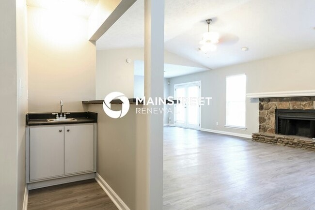 Photo - 4 Bedroom Pet-Friendly Home in Decatur, GA with Main Street Renewal