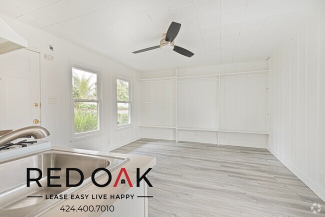 Building Photo - 1111 N Doheny Dr Unit G Rental