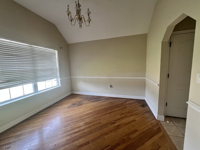 Photo - 215 Southgate Dr